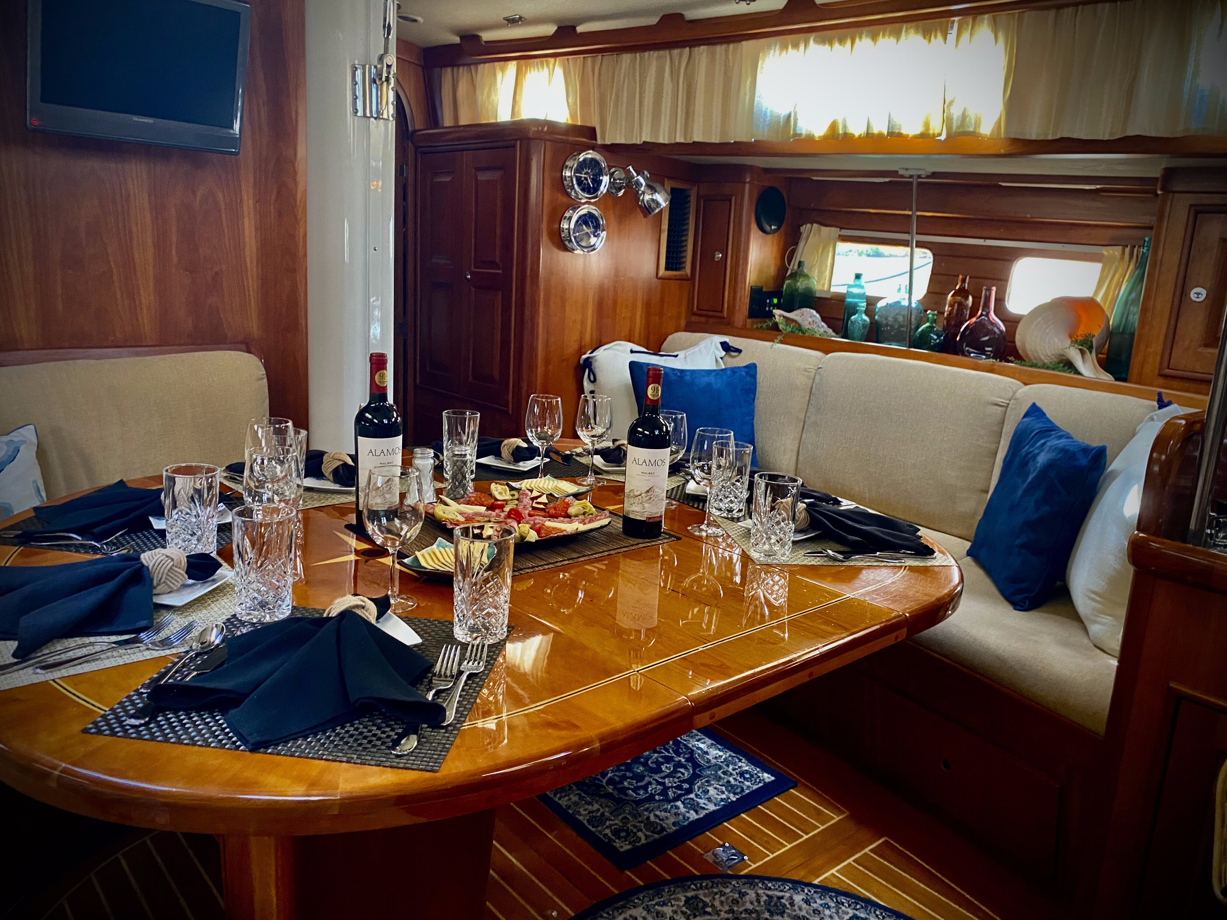 Dining for 6